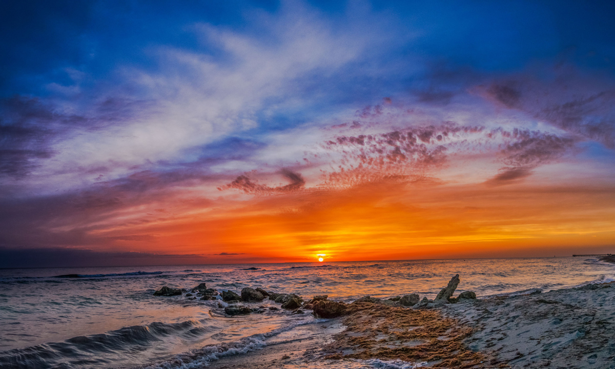 4 Experience luxury at Radisson Montevideo Hotel with stunning river views and top-notch amenities. Enjoy a private city tour and explore Punta del Este