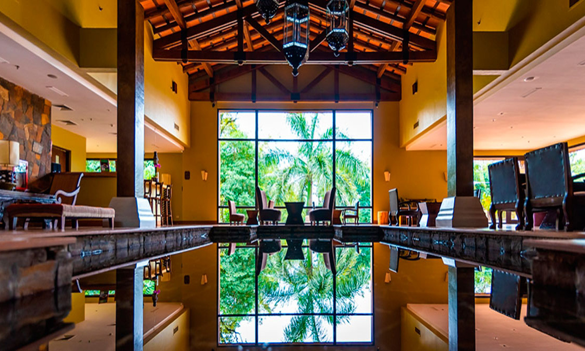 5 Experience 3 days of opulence amidst nature's wonders at Loi Suites Iguazu Hotel, just 15 minutes from the iconic Iguazu Falls