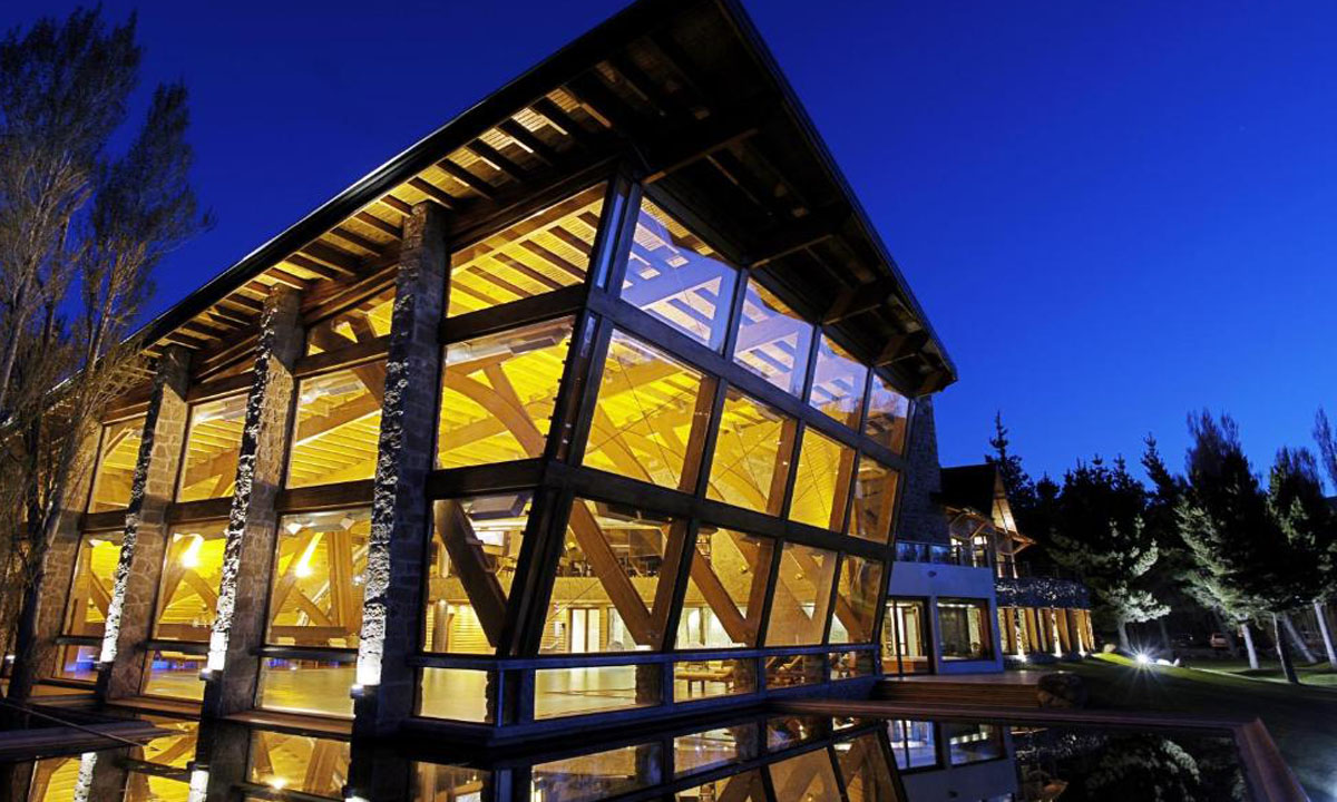 6 Embark on a lavish journey to El Calafate with a 3-day luxury tour at the 5-star Posada Los Alamos Hotel.